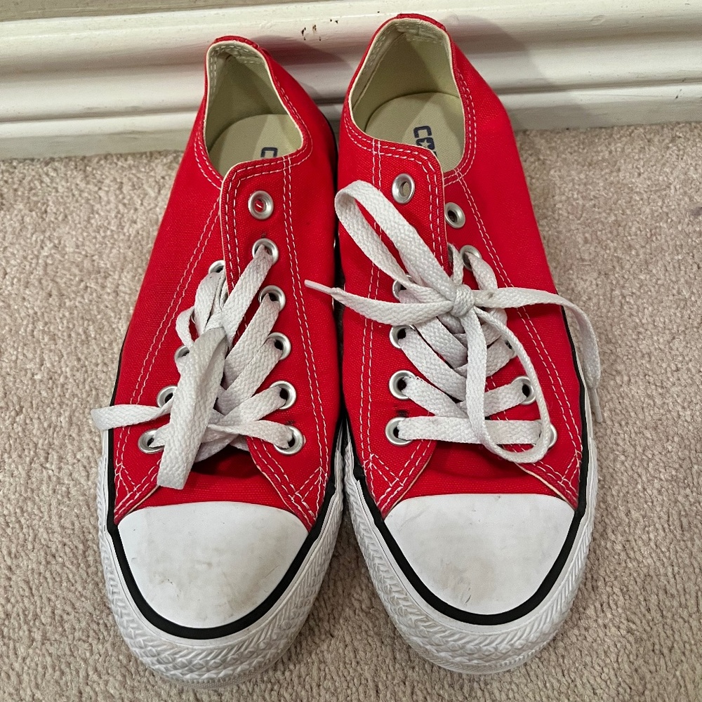 Converse All Star in Red, Size 7